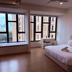 Ceylonz Suites By Roomy