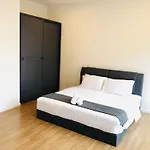 Ceylonz Suites By Roomy